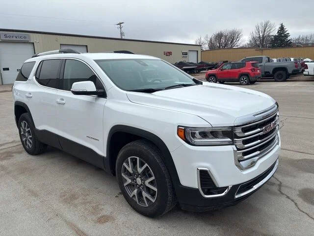 2023 GMC Acadia SLT