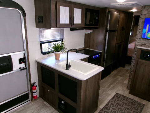 2021 Prime Time RV Avenger 25fls