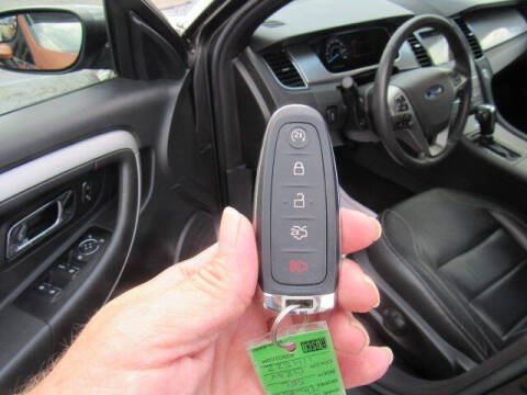 2017 Ford Taurus SEL