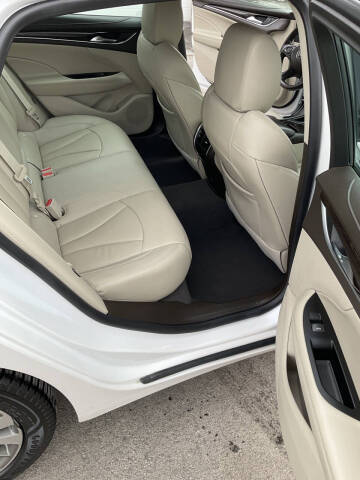 2017 Buick LaCrosse Essence