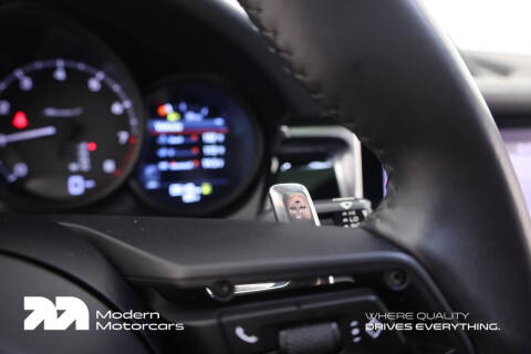 2023 Porsche Macan T