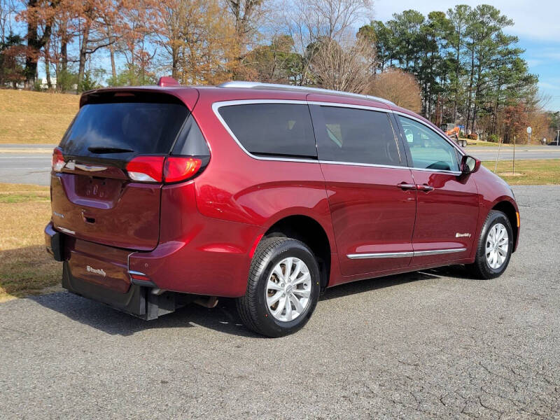 2018 Chrysler WHEELCHAIR VAN