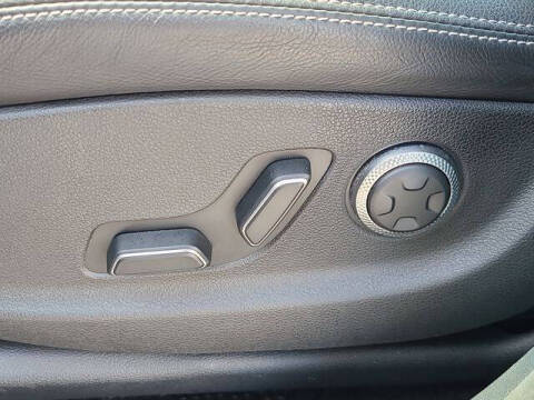 2025 Genesis GV70 2.5T Standard