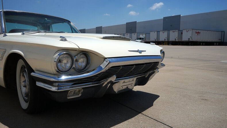 1965 Ford Thunderbird
