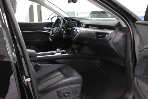 2024 Audi Q8 e-tron quattro Premium