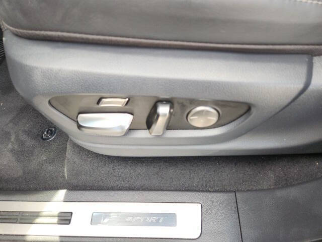 2023 Lexus LX 600 F SPORT Handling