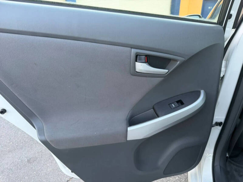 2010 Toyota Prius I