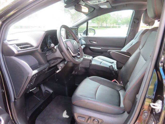 2024 Toyota Sienna XSE 7-Passenger