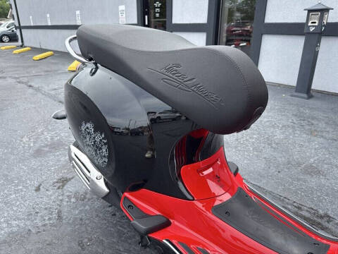 2023 Vespa Mickey Mouse Ltd