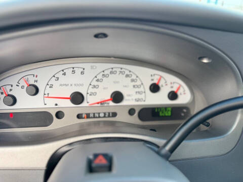 2004 Ford Explorer Sport Trac XLT