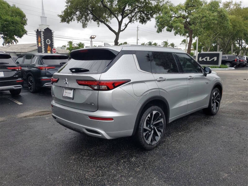 2025 Mitsubishi Outlander PHEV SEL