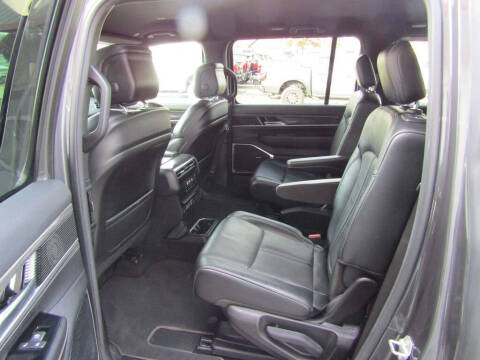 2022 Jeep Wagoneer Series III