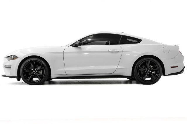 2022 Ford Mustang EcoBoost