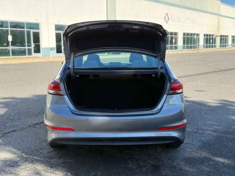 2018 Hyundai Elantra