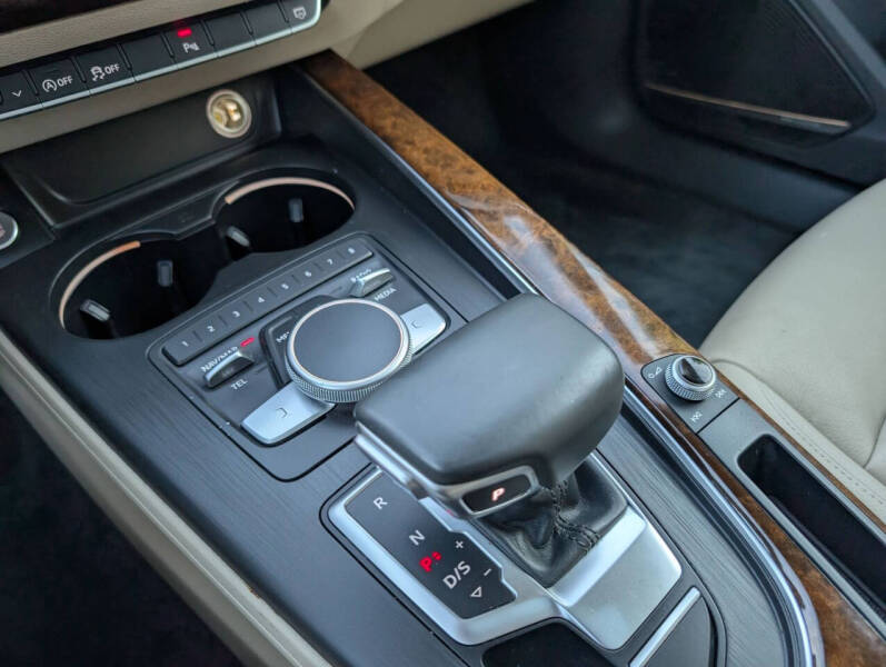 2017 Audi A4 2.0T quattro Premium Plus