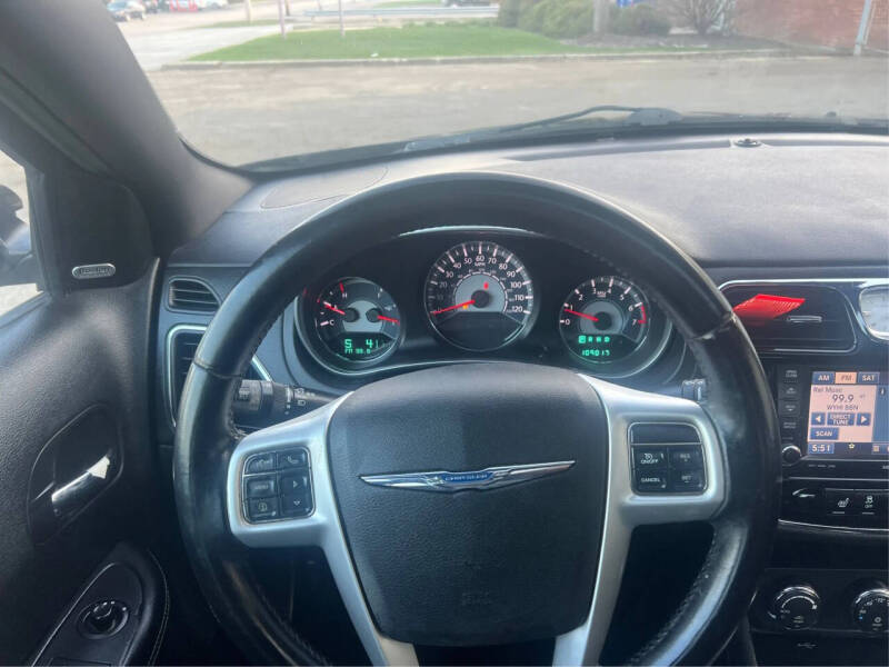 2011 Chrysler 200 Limited