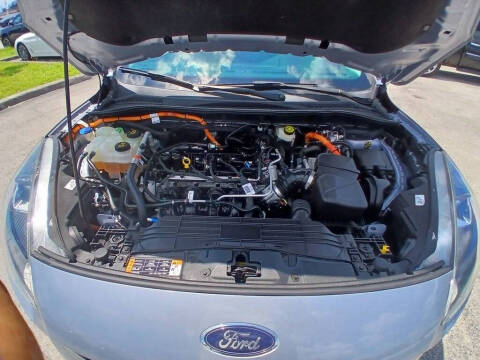 2022 Ford Escape Hybrid SEL