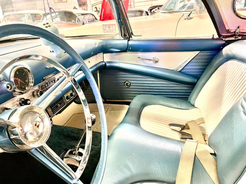 1956 Ford Thunderbird