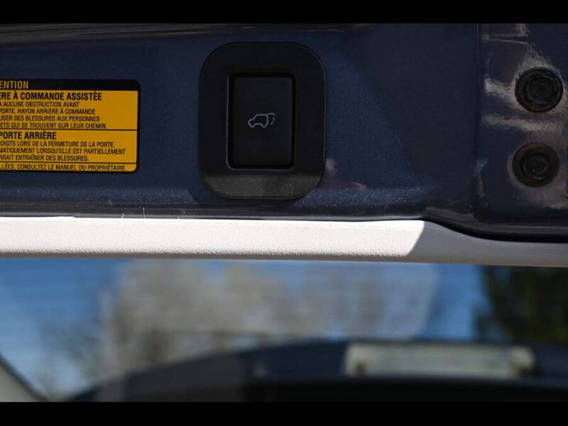 2013 Toyota Sienna LE Mobility 7-Passenger