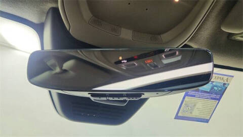 2024 Volvo XC40 B5 Plus Dark Theme