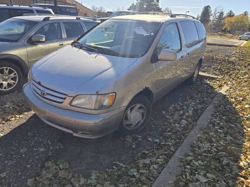 2001 Toyota Sienna LE
