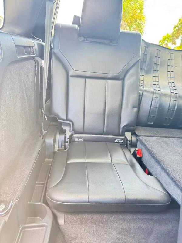 2020 Land Rover Discovery SE