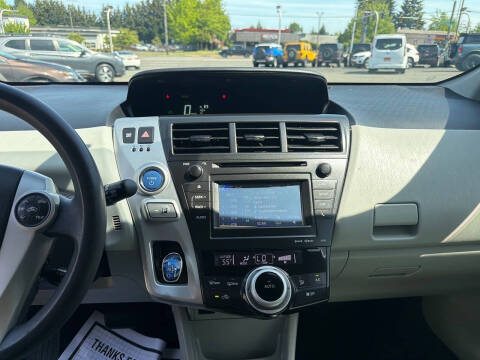 2014 Toyota Prius v Three