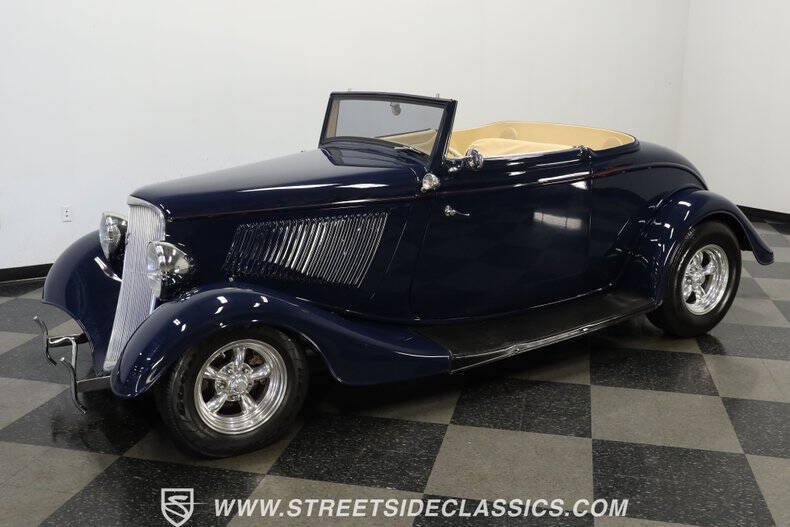 1933 Ford Cabriolet
