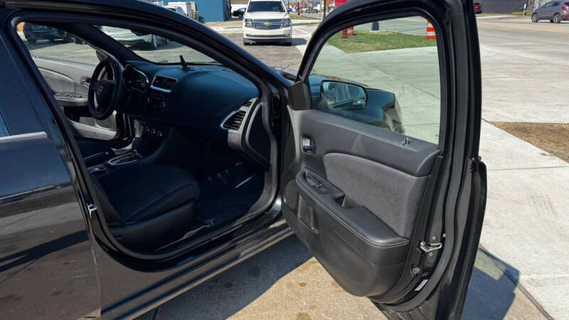 2014 Dodge Avenger SE