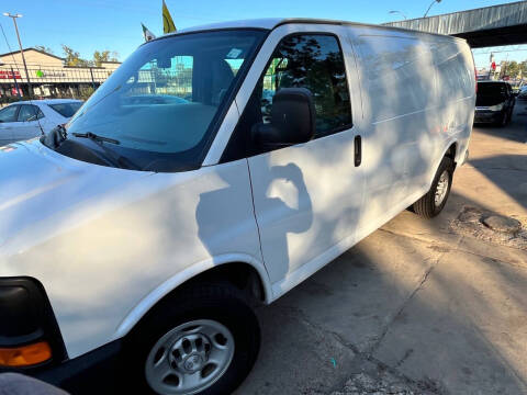 2017 Chevrolet Express 2500