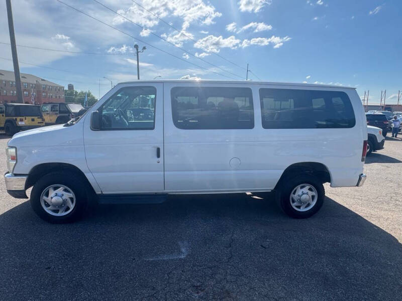 2011 Ford E-Series E-350 SD