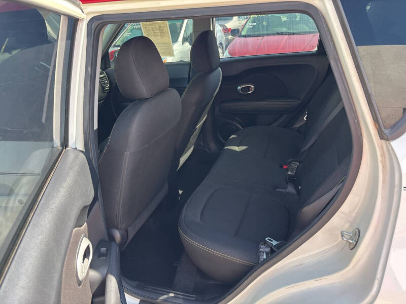 2016 Kia Soul +
