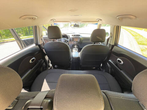 2019 Kia Soul +