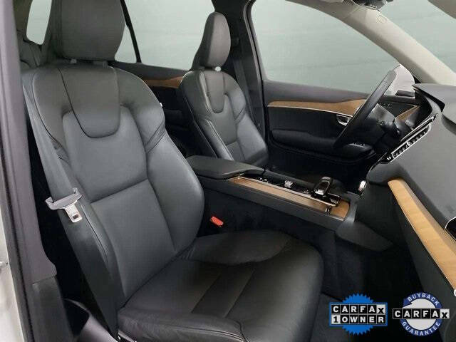 2025 Volvo XC90 B6 Plus Bright Theme 7P