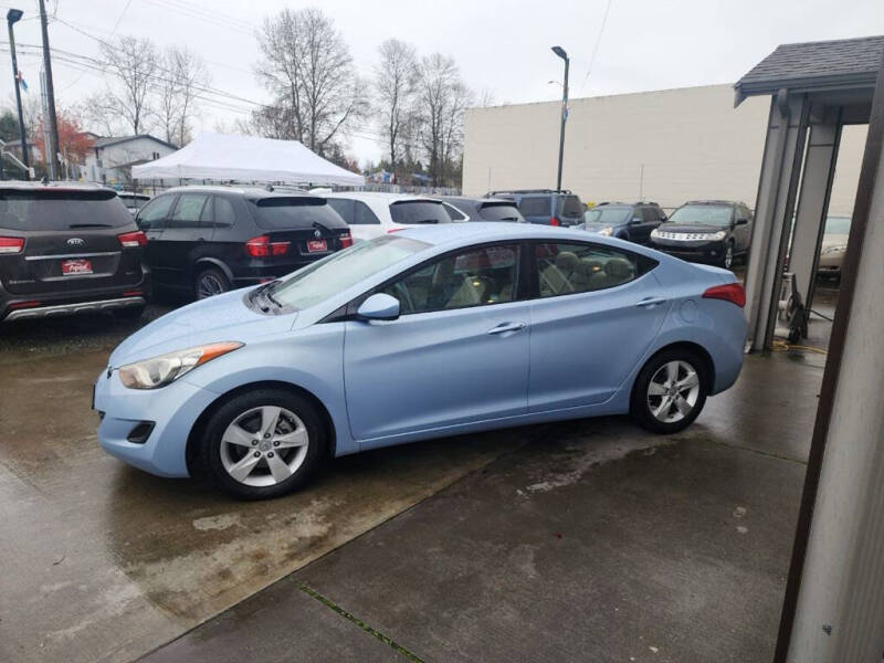 2011 Hyundai Elantra GLS photo 4