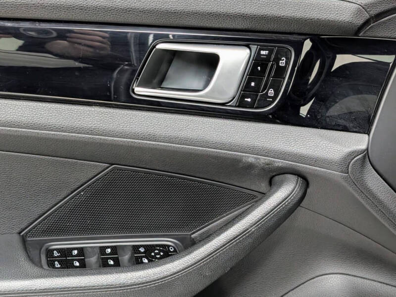 2020 Porsche Panamera