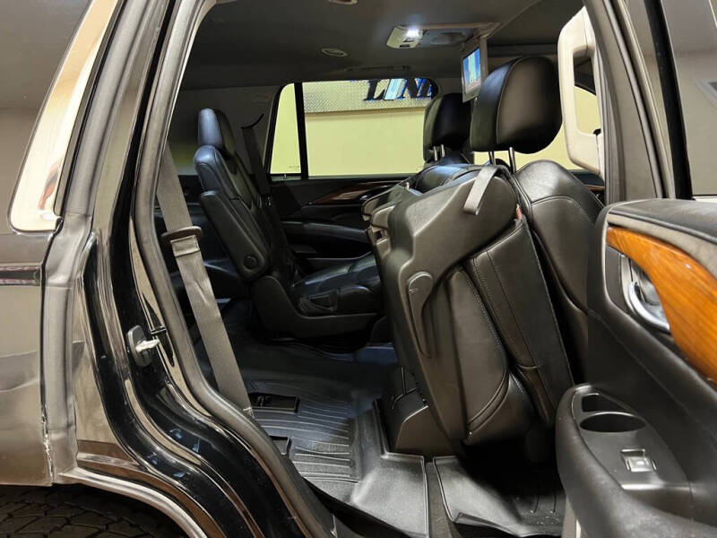 2018 Cadillac Escalade Luxury