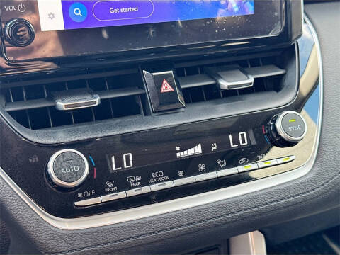 2024 Toyota Corolla Cross XLE