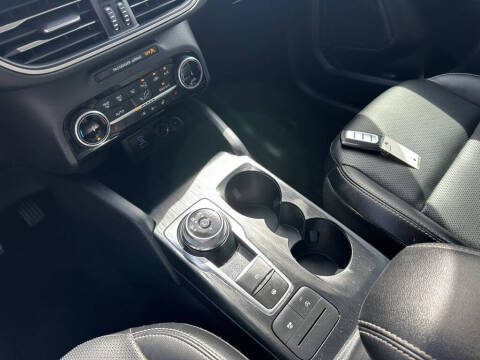 2022 Ford Escape SEL