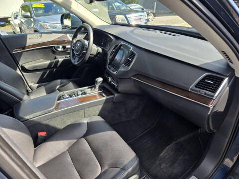 2019 Volvo XC90 T5 Momentum