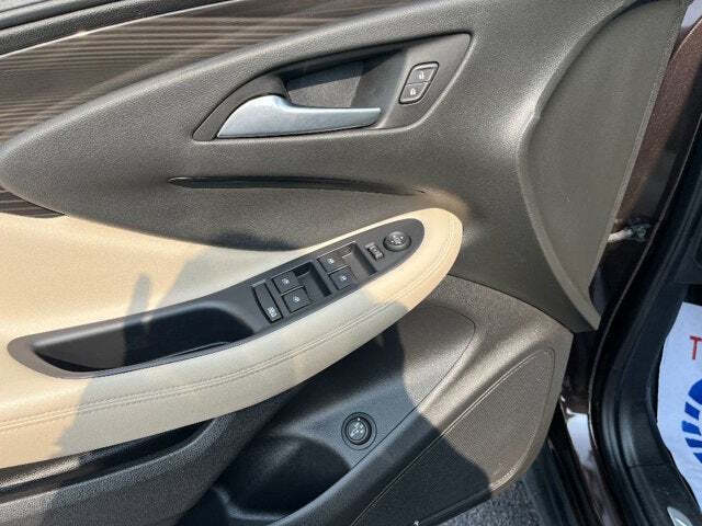 2020 Buick Envision 28