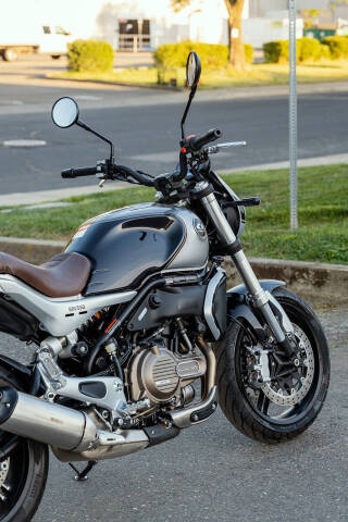 2023 QJMotor SRV550