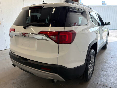 2017 GMC Acadia SLE-2