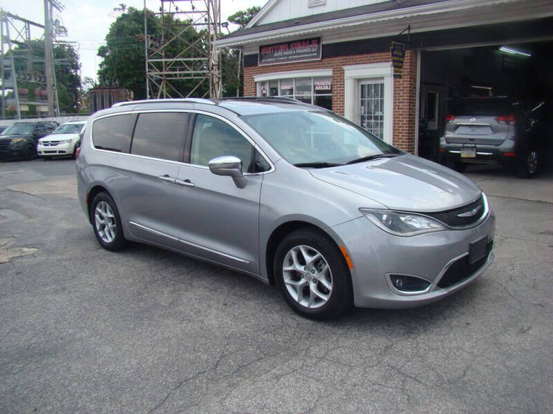 2017 Chrysler Pacifica Limited
