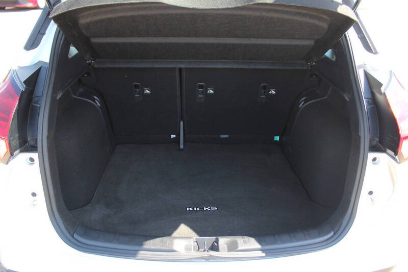 2023 Nissan Kicks S