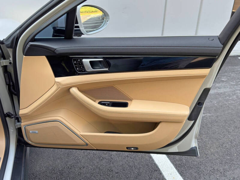 2021 Porsche Panamera 4S E-Hybrid