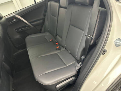 2017 Toyota RAV4 SE