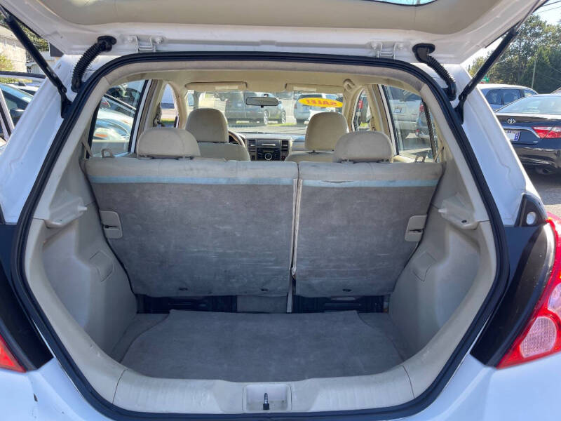 2009 Nissan Versa 1.8 S