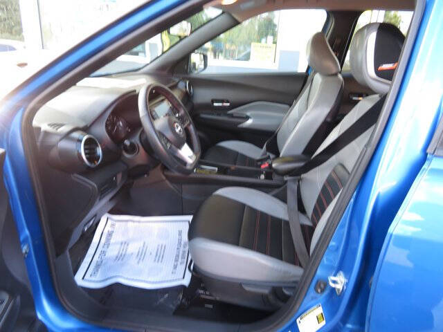 2023 Nissan Kicks SR