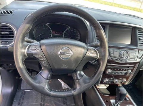 2013 Nissan Pathfinder Platinum